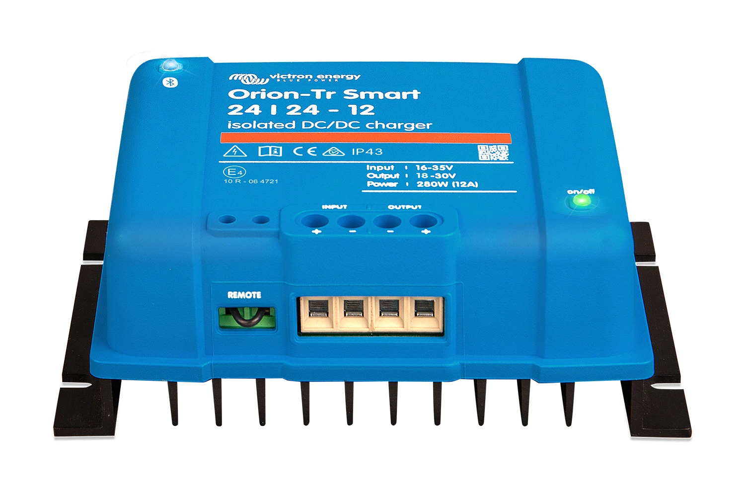 Blue Orion-Tr Smart DC/DC charger on a white background