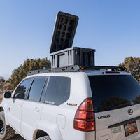 Example of a roam case mounted on roof rack with rigid mount 