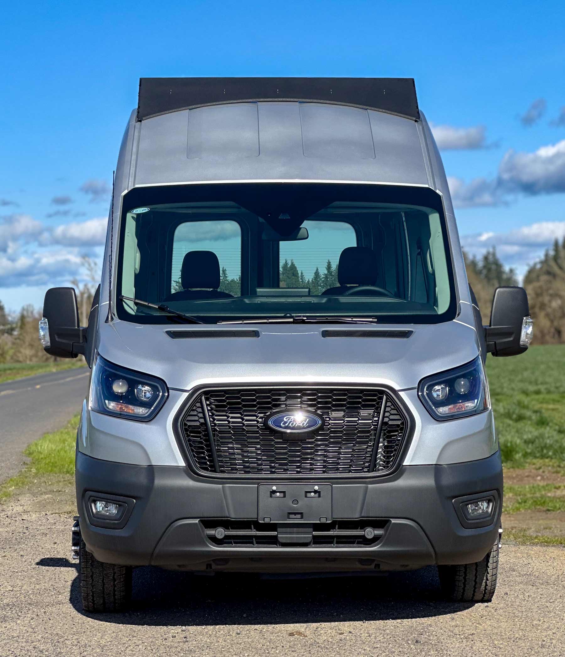 Front deflector of the ford transit roof rack