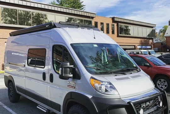 50 Inch Slim Lightbar on Orion Roof Rack